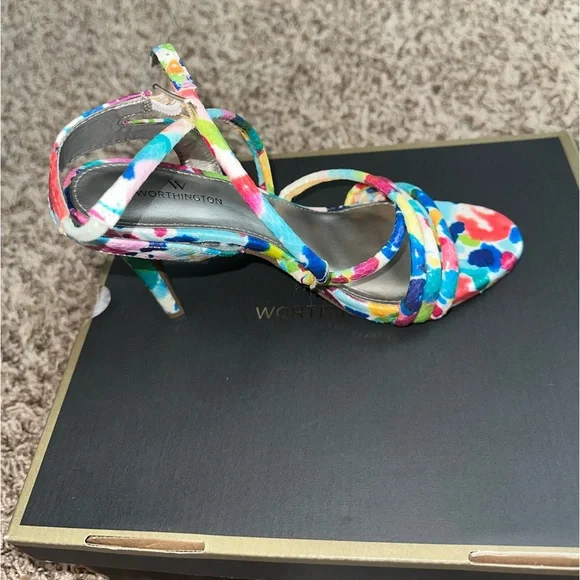 3 FOR $15❗️Multicolored Heels - Picture 5 of 12